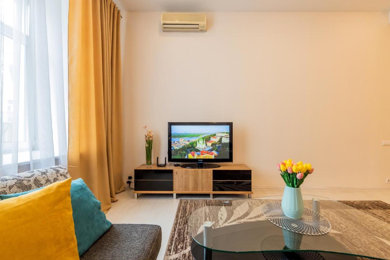 2К Квартира Між Майданом Та Софією Київською Apartment Bagian luar foto